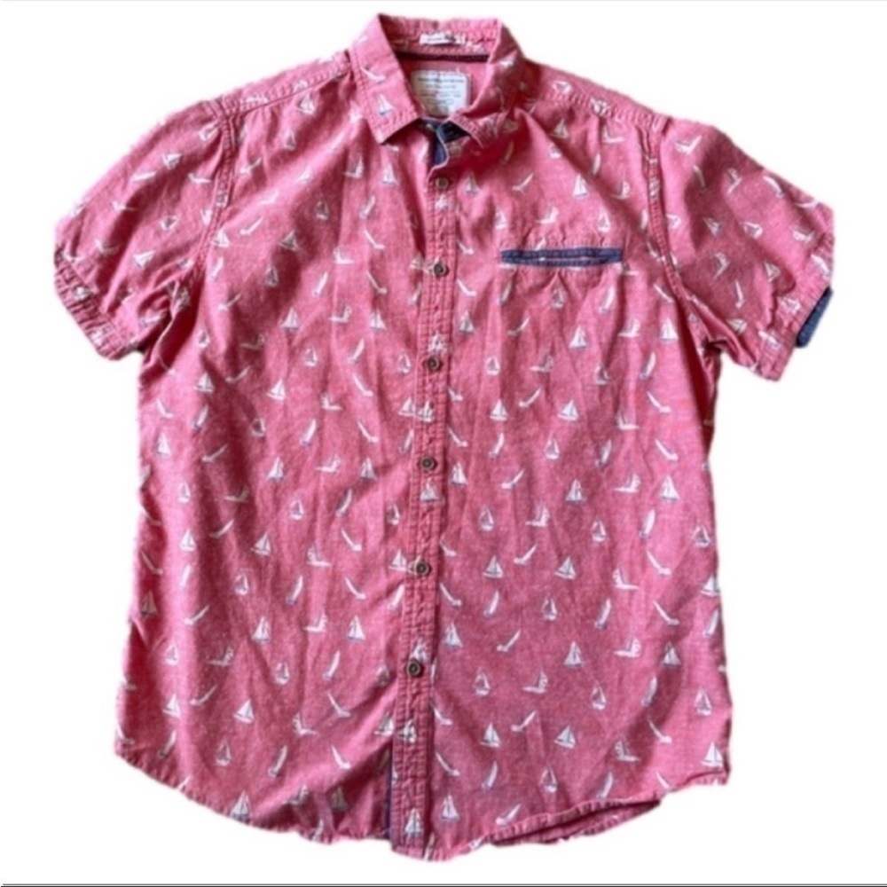 Traveler's Collection Premium Clothing
Mens XL Slim Fit Short Sleeve Shirt